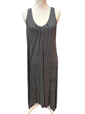 Sleeveless Black & White Geometric Maxi Dress